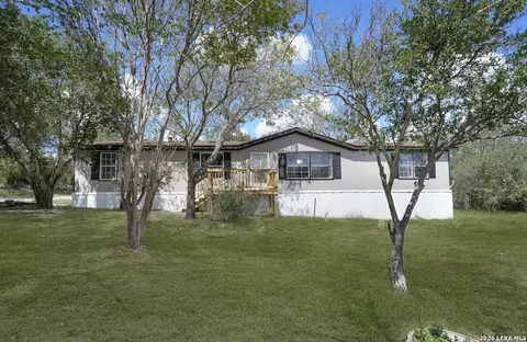 176 County Road 5633, Castroville, TX 78009