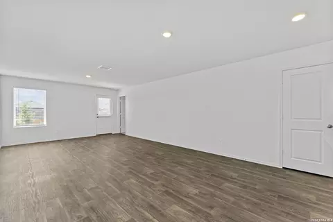 Living - 15427 Mint Patch Mdw, Von Ormy, TX 78073 photo 2 of 3