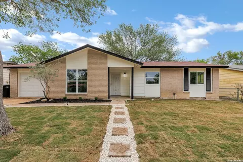 137 Stapleton St, San Antonio, TX 78227