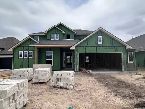 3723 Moru Oak Dr, Seguin, TX 78155