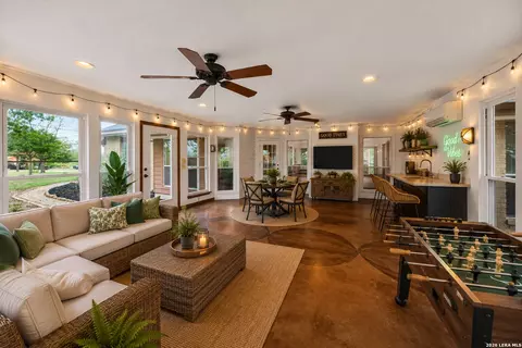 418 County Road 574, Castroville, TX 78009