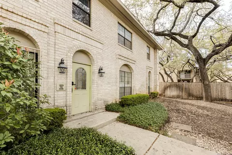 8415 Fredericksburg #307, San Antonio, TX 78229