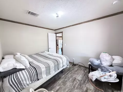 152 County Road 2667, Devine, TX 78016 photo 42