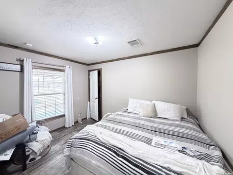152 County Road 2667, Devine, TX 78016 photo 41