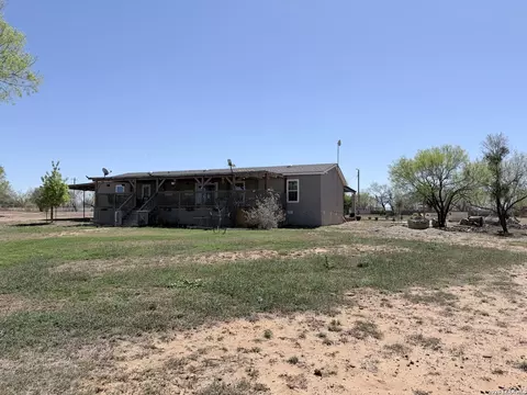 152 County Road 2667, Devine, TX 78016 photo 50