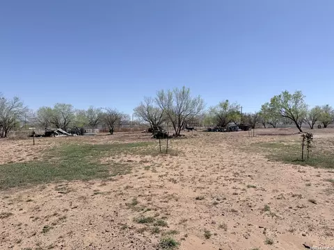 152 County Road 2667, Devine, TX 78016 photo 51