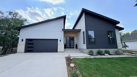 120 River View Dr, Boerne, TX 78006