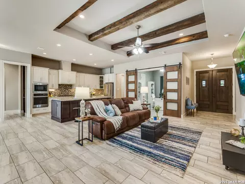 312 Lantana Xing, Spring Branch, TX 78070