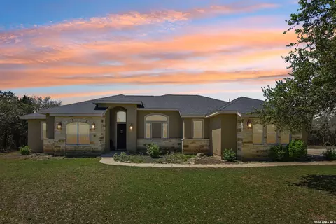 345 Ridge Pt, Spring Branch, TX 78070