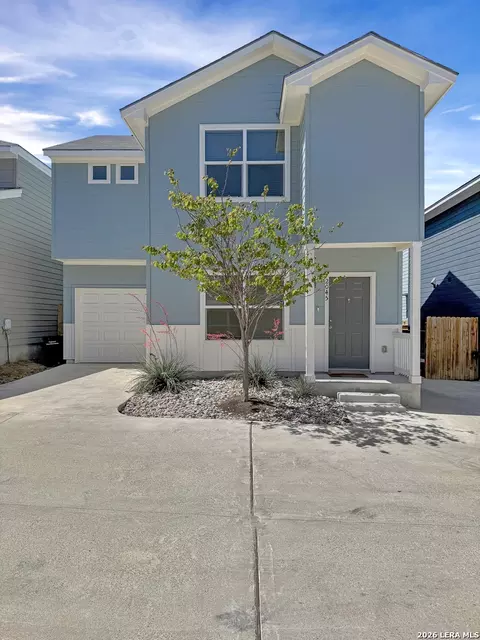 2045 Silver Oaks, San Antonio, TX 78213