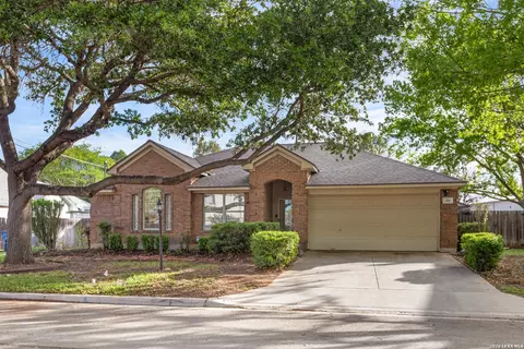 955 River Hl, New Braunfels, TX 78130