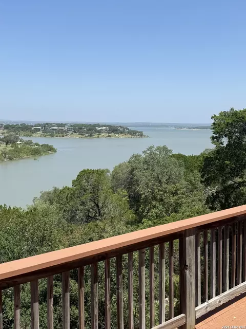 1254 Village Shore Dr, Canyon Lake, TX 78133