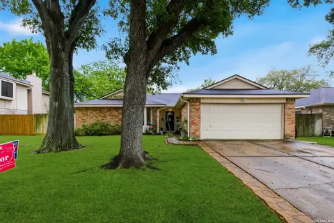 1519 Valley Landing Dr, Katy, TX 77450