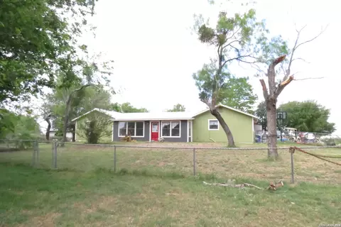 2126 Church Rd, Seguin, TX 78155