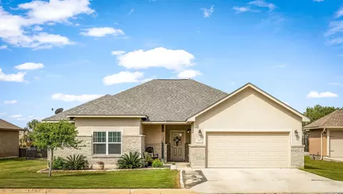 117 Fairway, Floresville, TX 78114