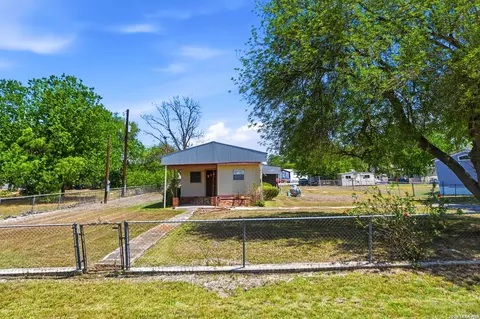 225 Crystal Vly, Cibolo, TX 78108