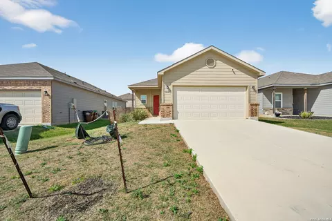 14643 Hackamore, Elmendorf, TX 78112