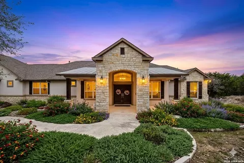 1434 Village Top, Canyon Lake, TX 78133