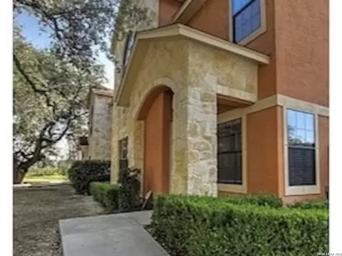 6160 Eckhert #301, San Antonio, TX 78240