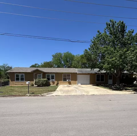1055 1057 Dunlap Dr, New Braunfels, TX 78130