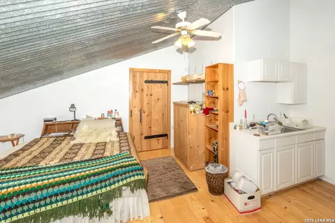 Bedroom - 3655 N Seco Rd, Utopia, TX 78884 photo 3 of 6