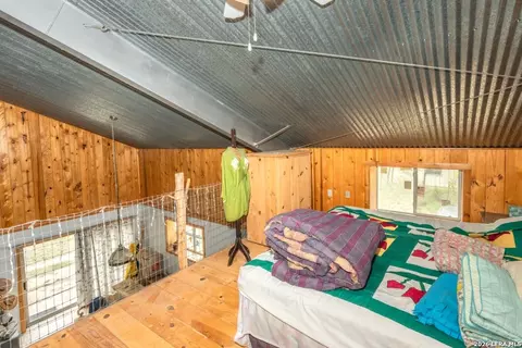Bedroom - 3655 N Seco Rd, Utopia, TX 78884 photo 4 of 6