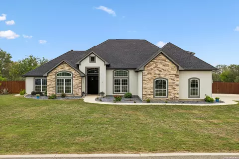 498 Double Gate Rd, Castroville, TX 78009