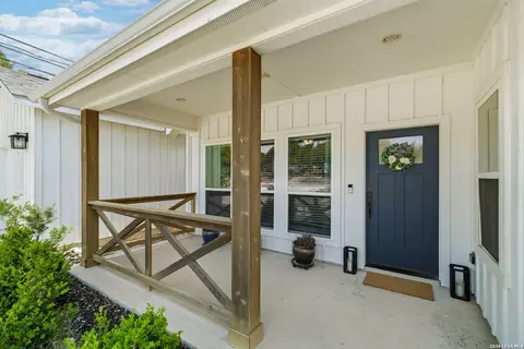 539 Scenic Dr, Canyon Lake, TX 78133