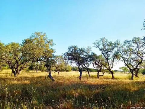 246 Mulder Dr, Center Point, TX 78010