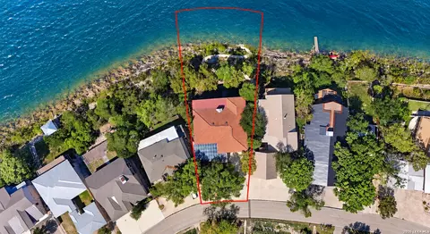2886 Colleen Dr, Canyon Lake, TX 78133