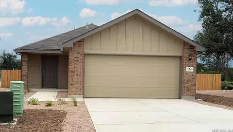 124 Paul St, Comfort, TX 78013