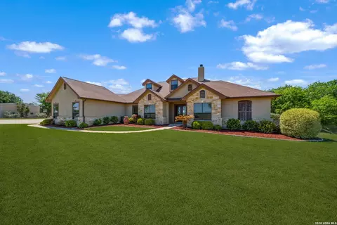 1001 Fm 471, Castroville, TX 78009
