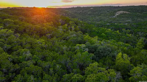 417 Sparkling Springs Dr, Boerne, TX 78006