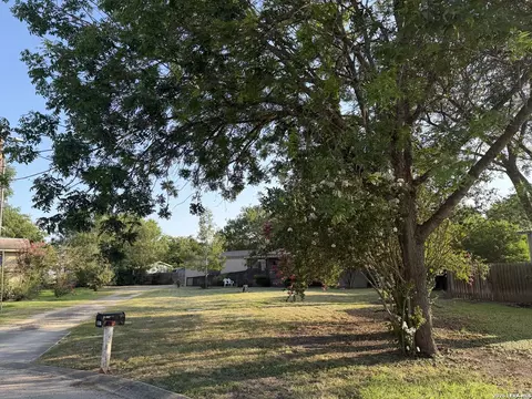 901 Tonkawa Cir, New Braunfels, TX 78130