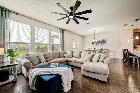 2426 Indian Frst, San Antonio, TX 78244