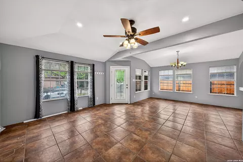 1354 Fenfield Ave, San Antonio, TX 78211