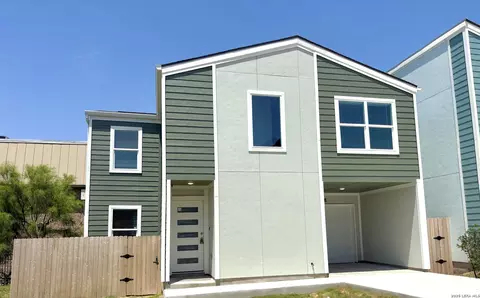 310 W Evergreen St #108, San Antonio, TX 78212