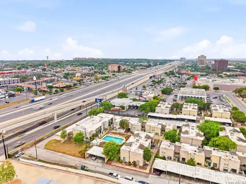 9915 Powhatan #J3, San Antonio, TX 78230