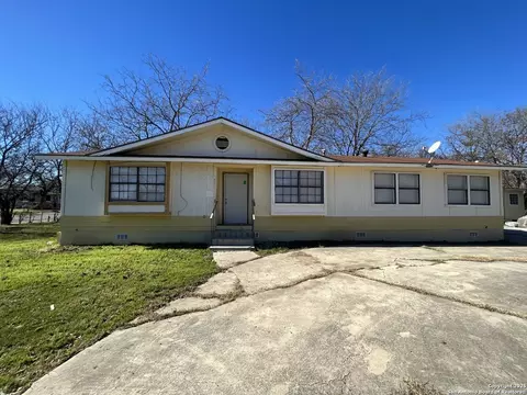 401 Riverdale Dr, San Antonio, TX 78228
