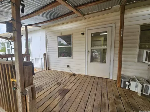 Exterior - 255 County Road 668, Devine, TX 78016 photo 3 of 5