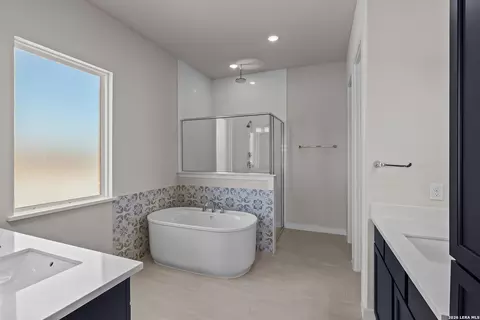 Bath - 520 Paramus Park, Cibolo, TX 78108 photo 1 of 4