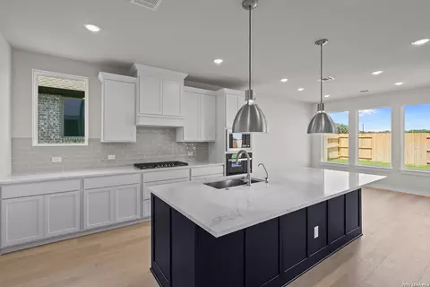 Kitchen - 520 Paramus Park, Cibolo, TX 78108 photo 1 of 6