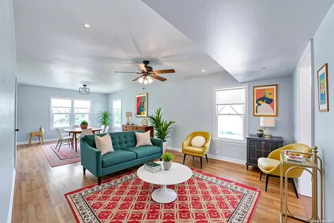 217 Seford Dr, Terrell Hills, TX 78209