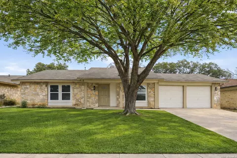 8247 Lewiston St, San Antonio, TX 78254