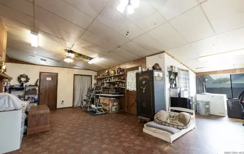 Entry Way - 110 W Benton Ave, Devine, TX 78016 photo 2 of 2