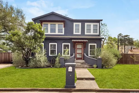 905 N N Cp, Seguin, TX 78155