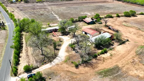 10945 Dillon Rd, Atascosa, TX 78002