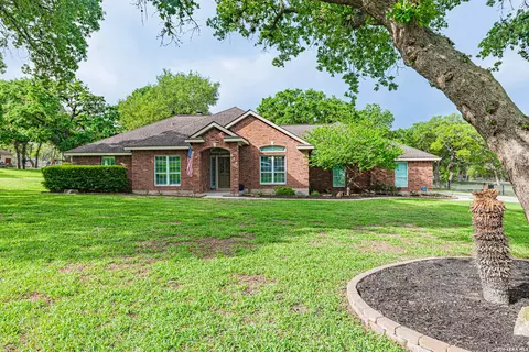 218 Deer Rdg, La Vernia, TX 78121