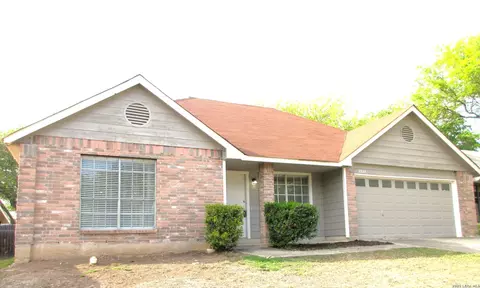 3325 Meadow Head Dr, Schertz, TX 78108