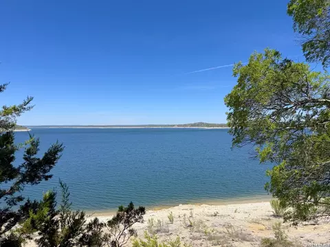1345 Larson, Canyon Lake, TX 78133